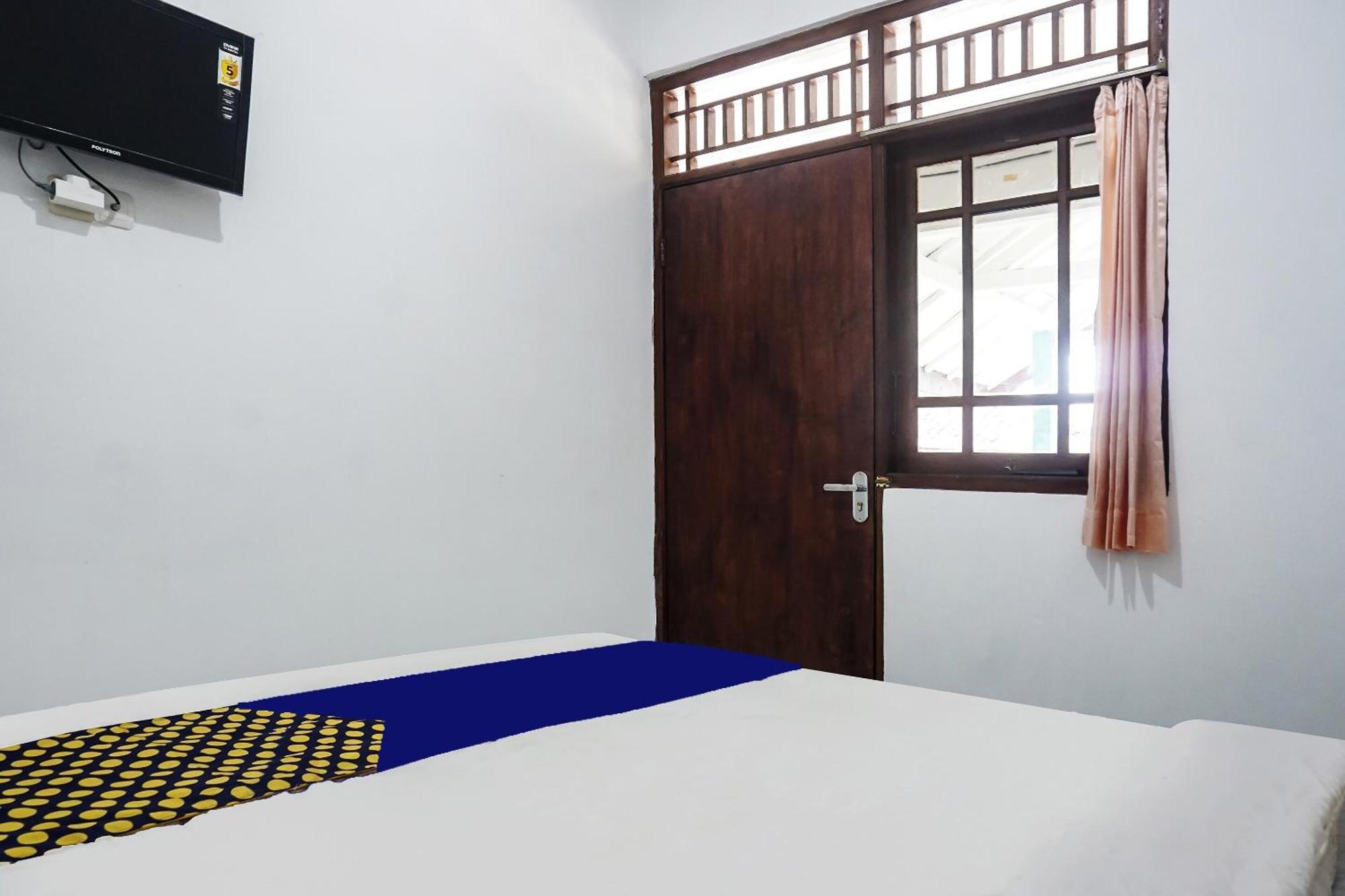 Oyo 90928 Wisma Asri Putra Syariah Bogor Exterior photo